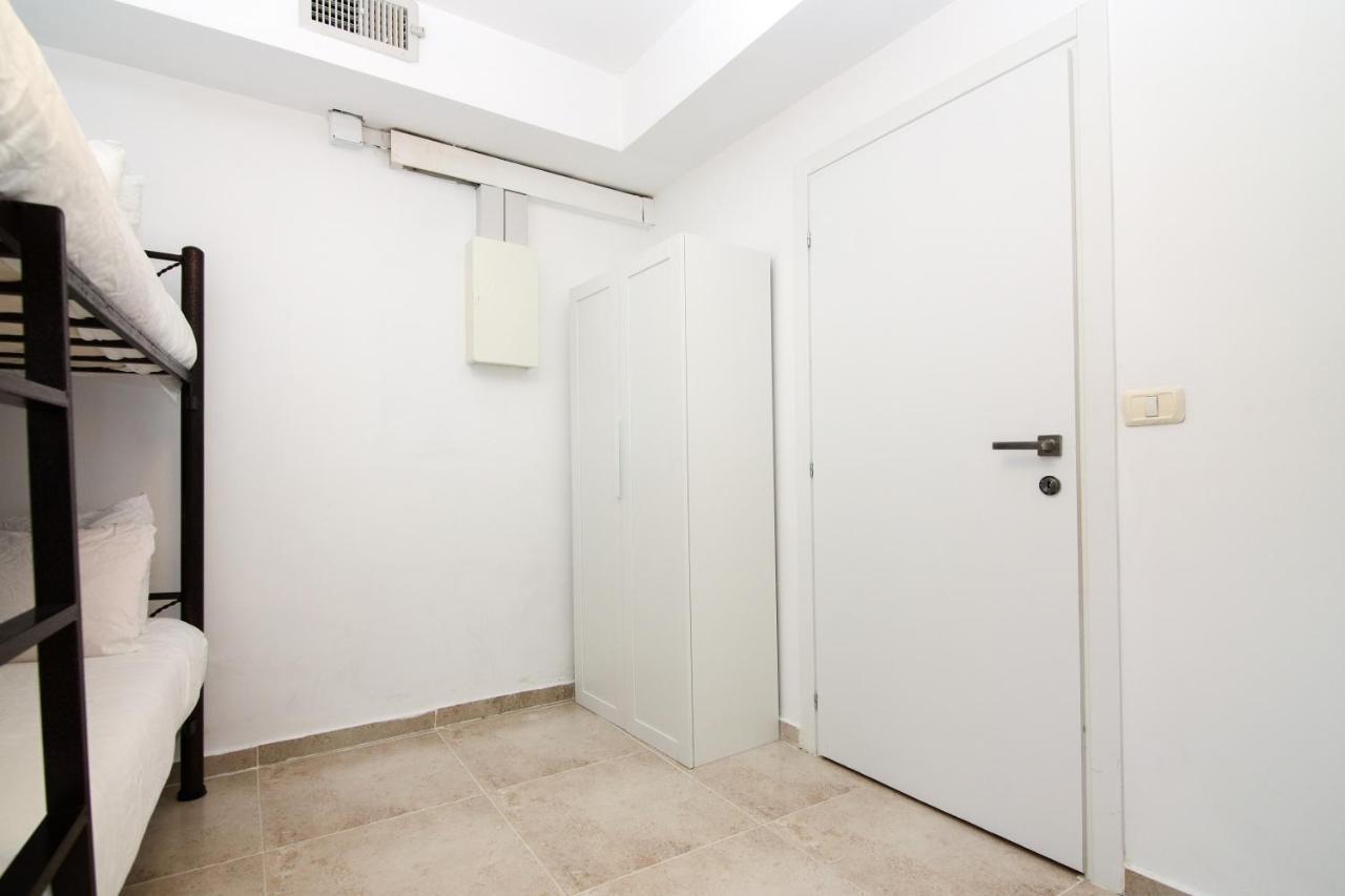 Gabriel Apartments - Cozy Kotel House エルサレム エクステリア 写真
